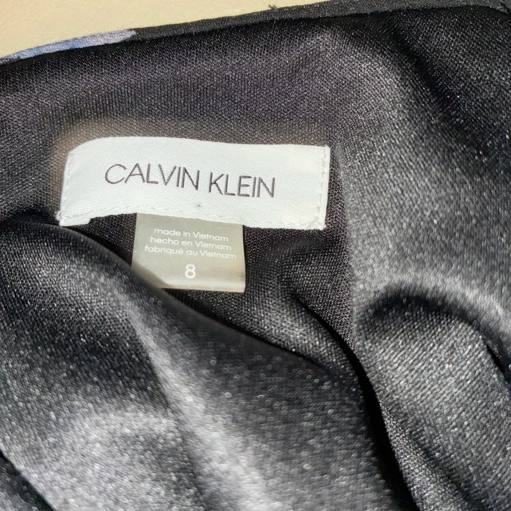 Calvin Klein Black and White Floral Long Sleeve Dress - Picture 5 of 5